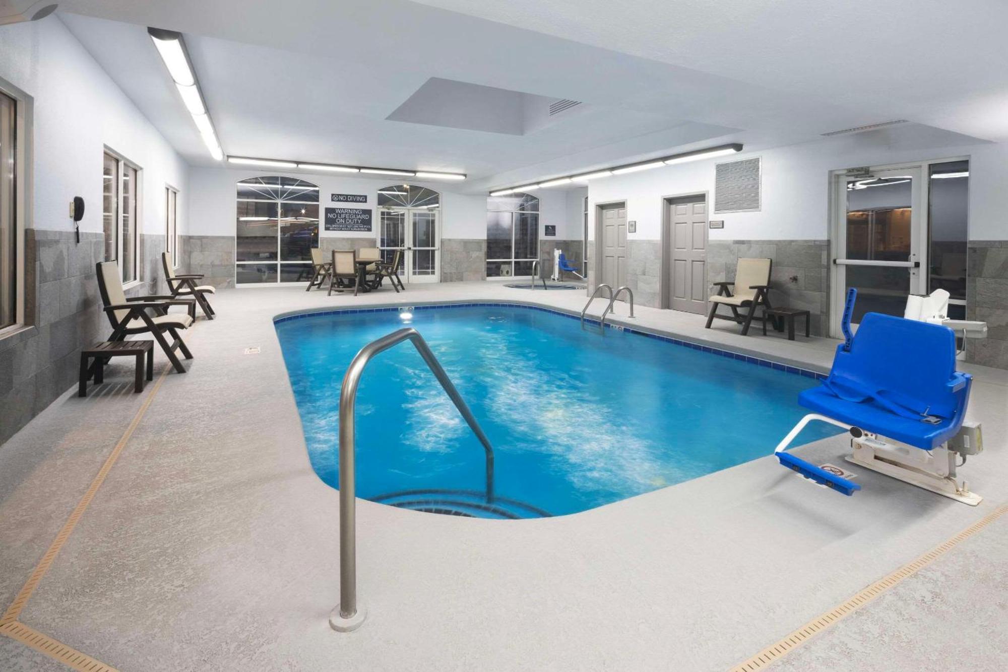 Country Inn & Suites By Radisson Asheville Downtown Tunnel Road Luaran gambar