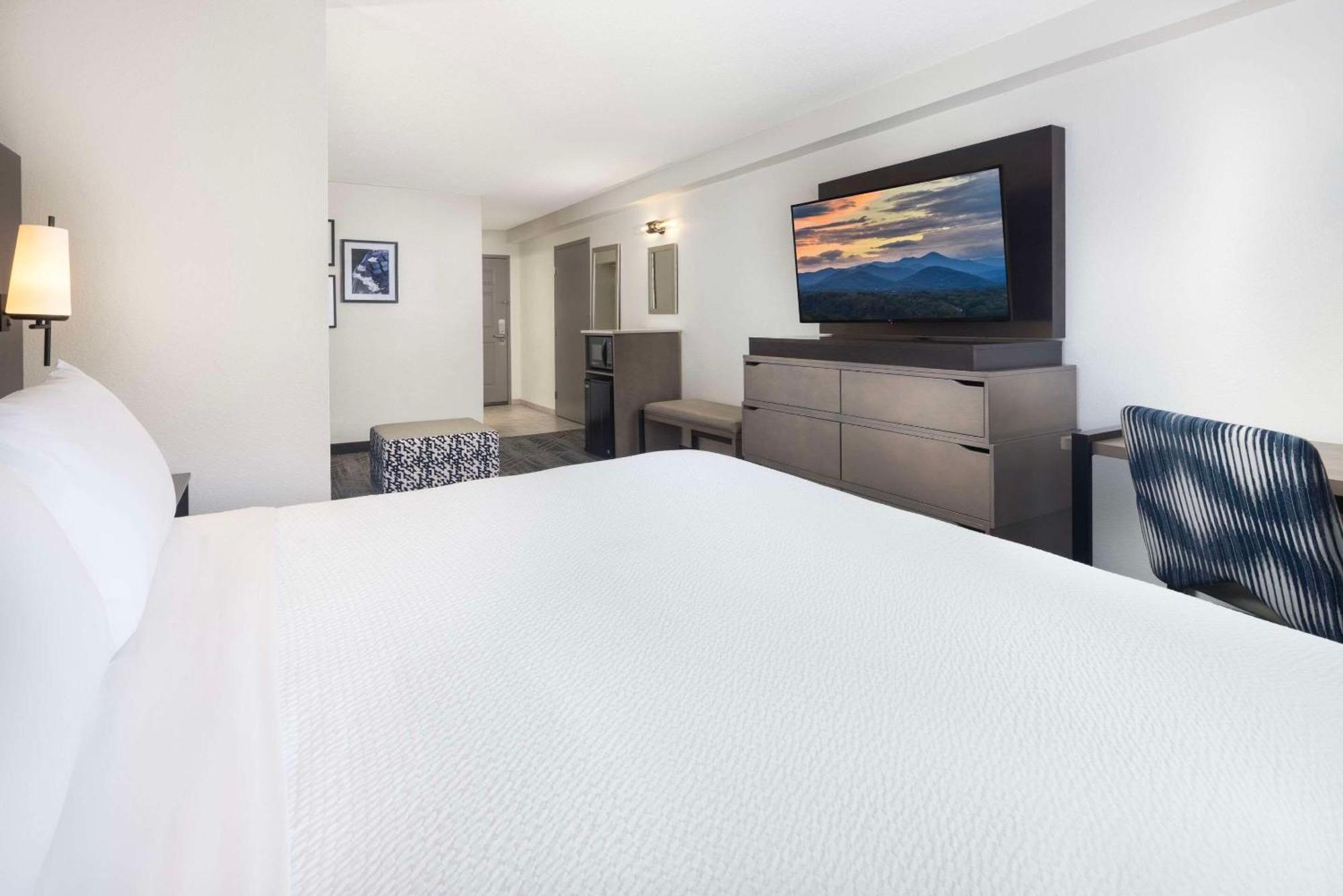 Country Inn & Suites By Radisson Asheville Downtown Tunnel Road Luaran gambar