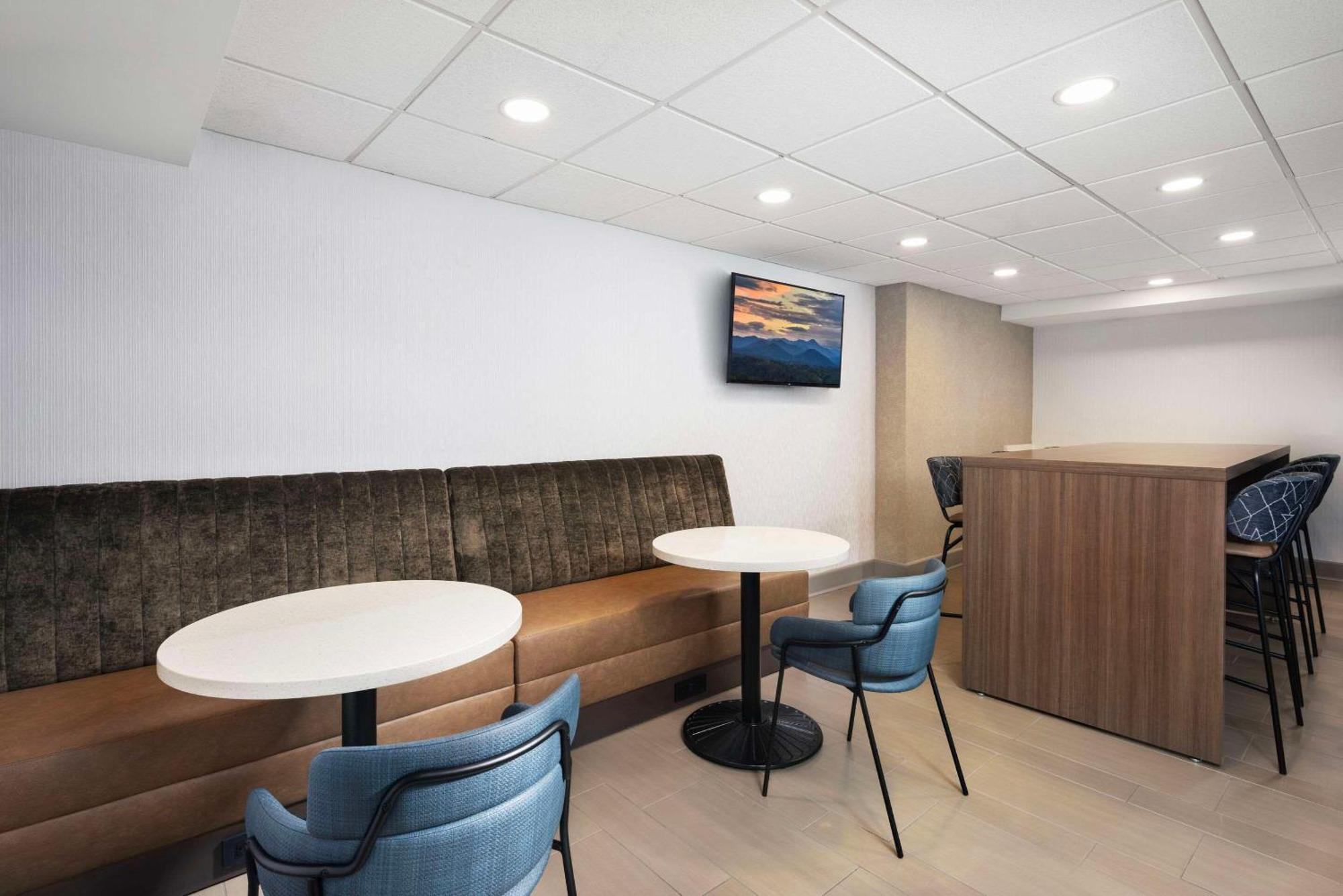 Country Inn & Suites By Radisson Asheville Downtown Tunnel Road Luaran gambar